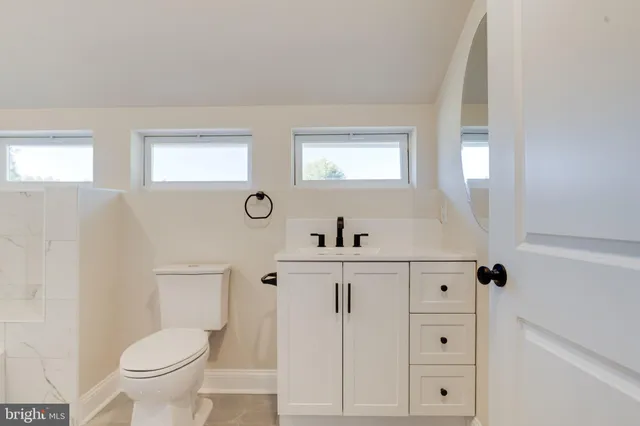 $800,000 | 15 South Mauldin Avenue, North East, MD 21901