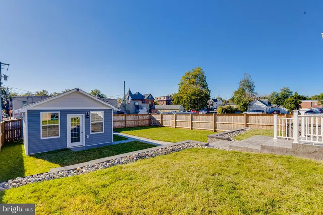 $800,000 | 15 South Mauldin Avenue, North East, MD 21901