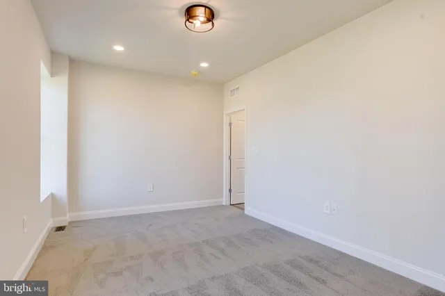 $800,000 | 15 South Mauldin Avenue, North East, MD 21901