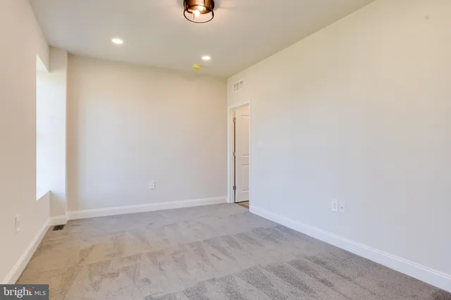 $800,000 | 15 South Mauldin Avenue, North East, MD 21901