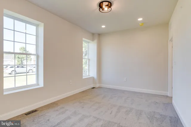 $800,000 | 15 South Mauldin Avenue, North East, MD 21901