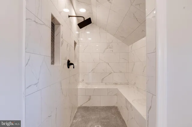 $800,000 | 15 South Mauldin Avenue, North East, MD 21901