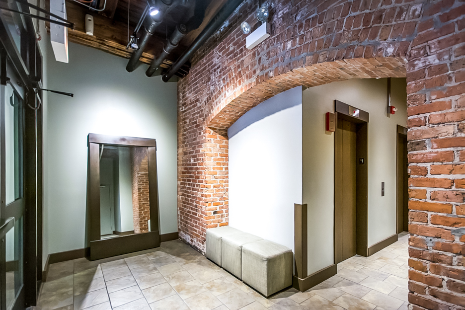 625 West Jackson Boulevard, Unit 313 Chicago, IL 60661 - Photo 31 of 33 a view of an entryway of house