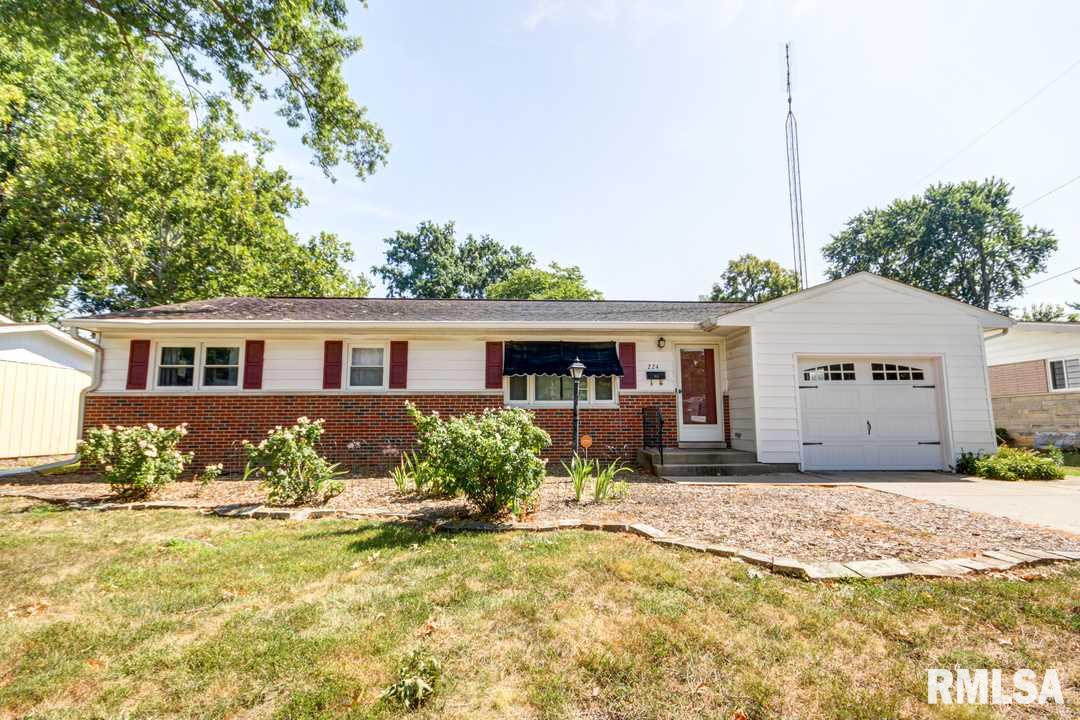 224 Kenyon Drive Springfield, IL 62704 - Photo 1 of 29