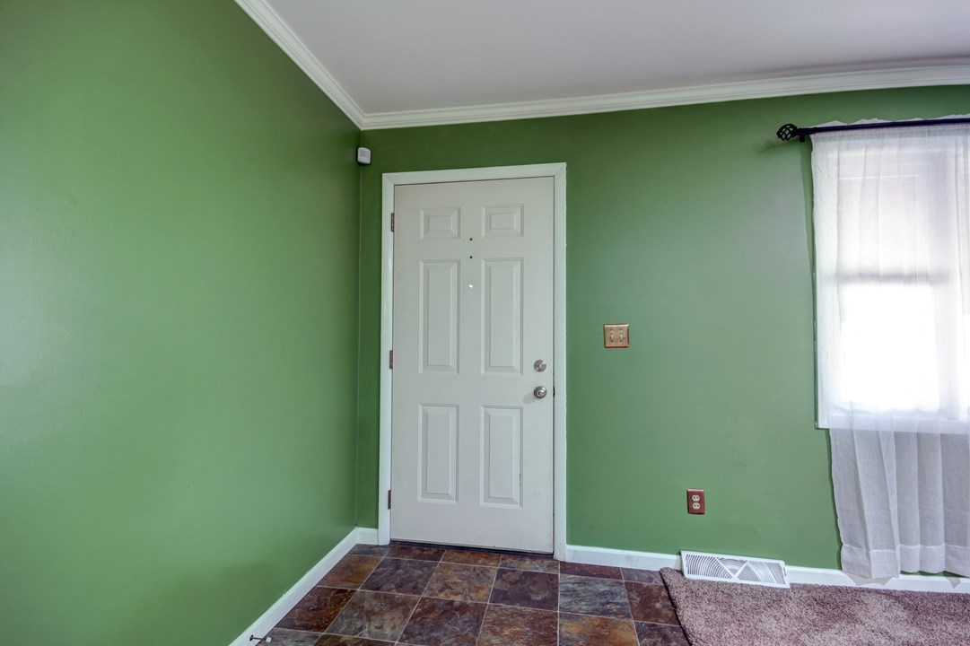 224 Kenyon Drive Springfield, IL 62704 - Photo 7 of 29