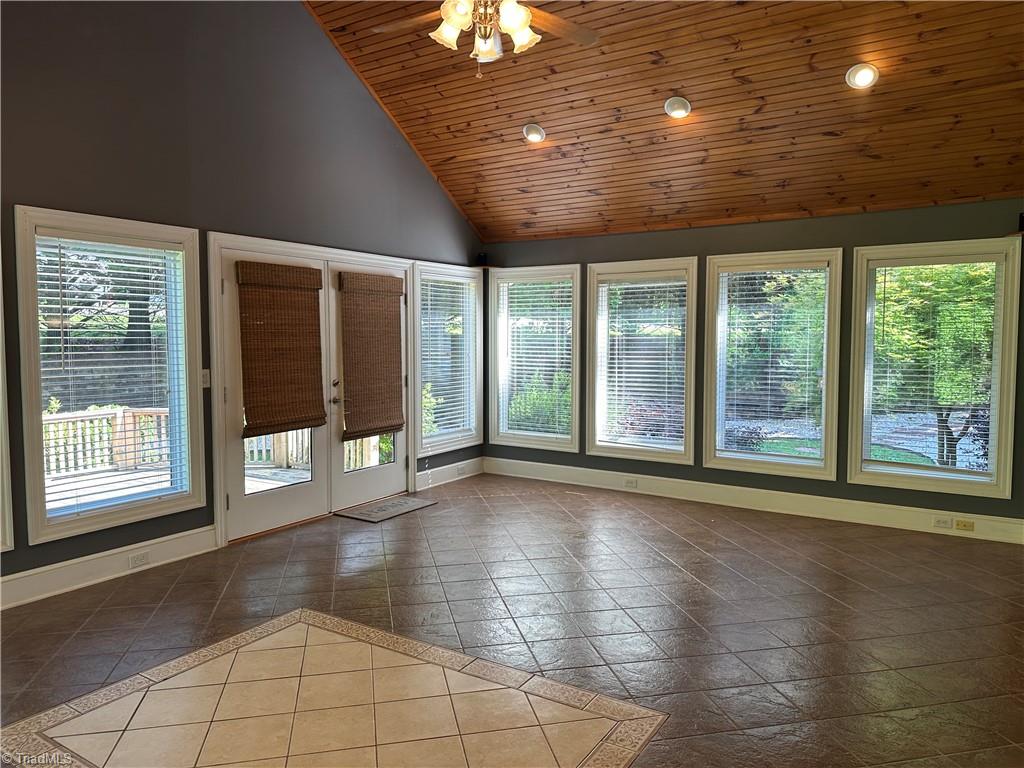 470 Farmbrook Road Mount Airy, NC 27030 - Photo 24 of 49 Dining Room
