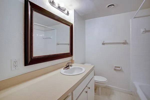 $1,295 | 1624 Marshall Street, Unit 4, Houston, TX 77006