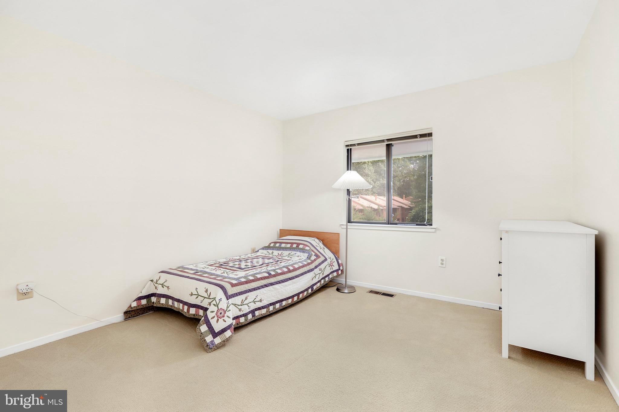 1665 Bachan Court Reston, VA 20190 - Photo 22 of 33 Gallery Image 22