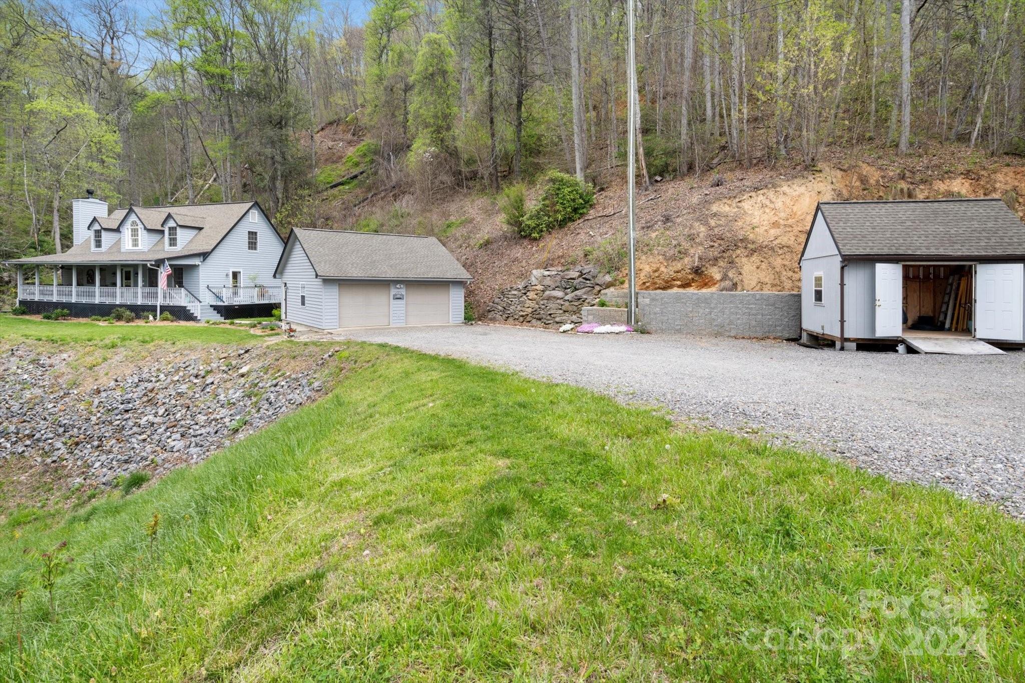 310 Long Branch Road Swannanoa, NC 28778 - Photo 35 of 43 Gallery Image 35