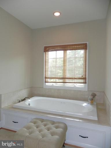 2202 Ridge Road Reisterstown, MD 21136 - Photo 20 of 30 Bath (Master)