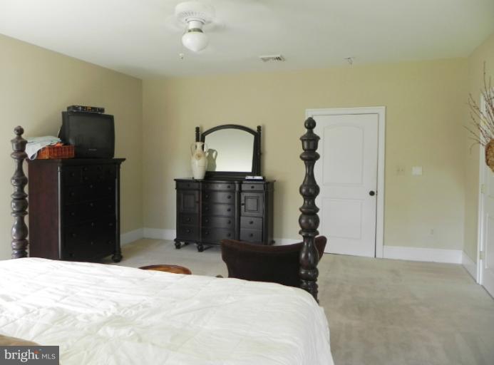 2202 Ridge Road Reisterstown, MD 21136 - Photo 22 of 30 Bedroom (Master)