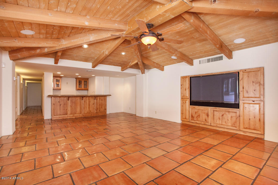 6315 North Yucca Road Paradise Valley, AZ 85253 - Photo 9 of 25 09_family_room