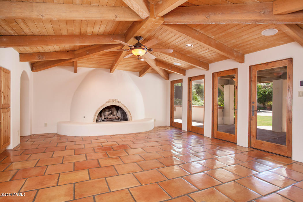 6315 North Yucca Road Paradise Valley, AZ 85253 - Photo 10 of 25 10_family_room