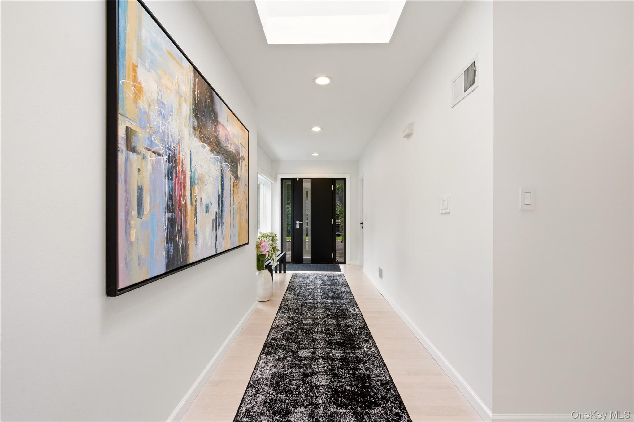 3 Engineers Road Roslyn, NY 11576 - Photo 3 of 33