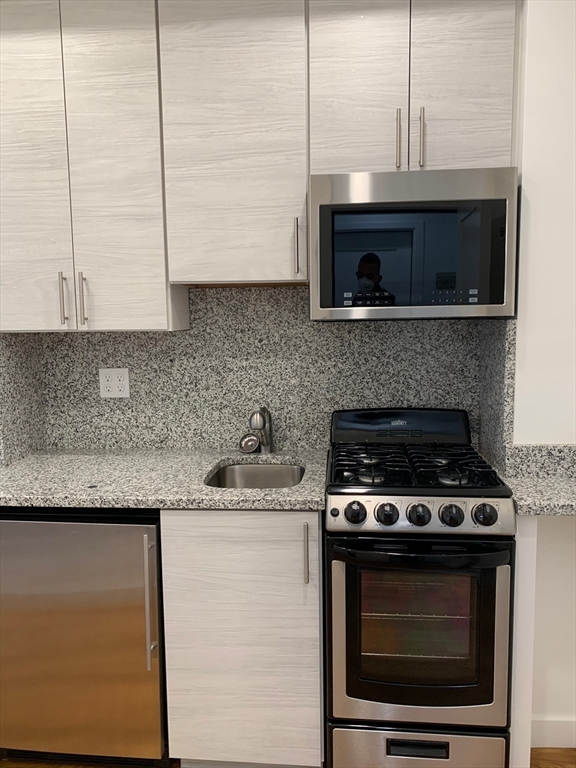 16 5th Street, Unit 6 Chelsea, MA 02150 - Photo 2 of 7