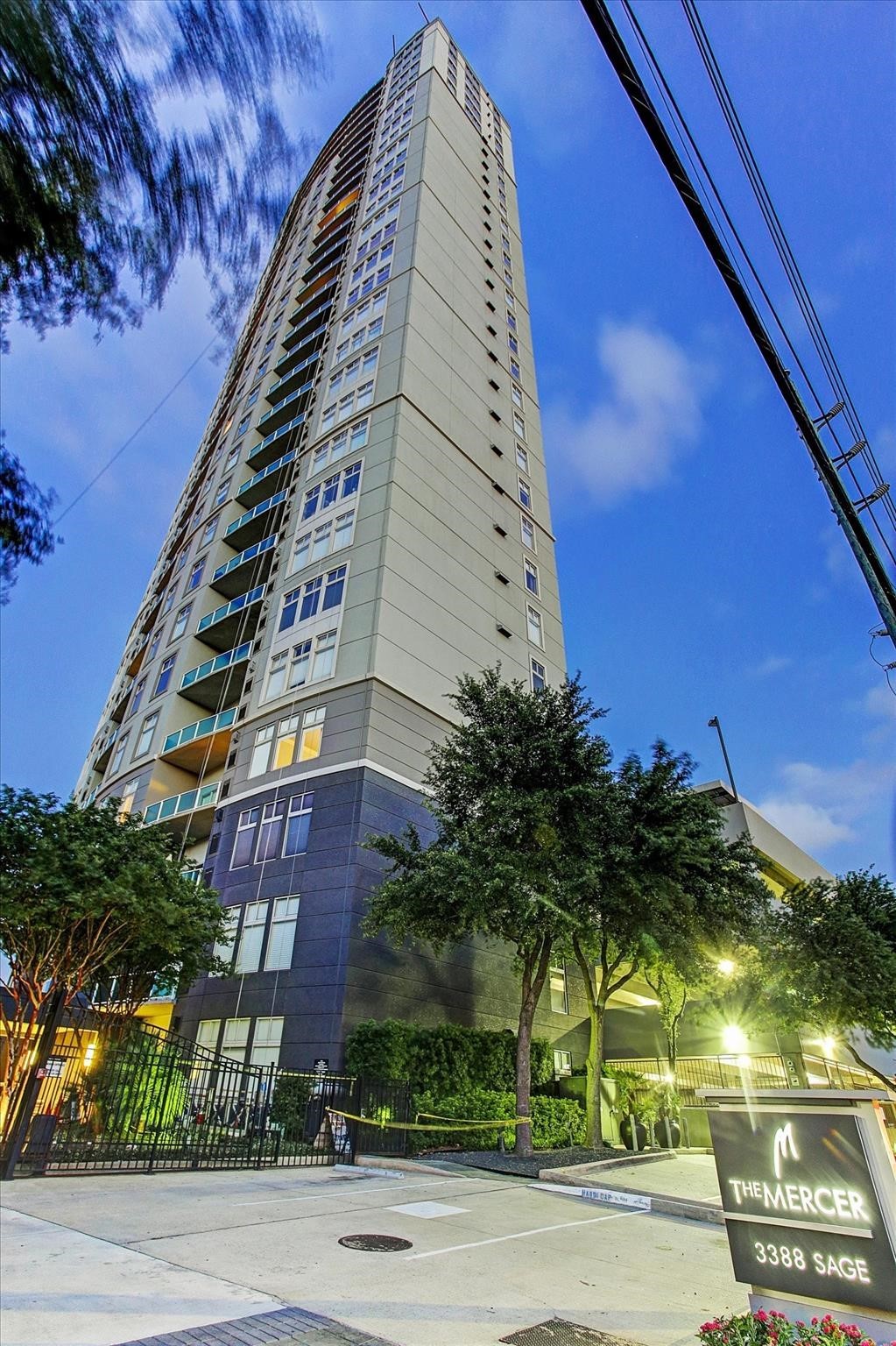 3388 Sage Road, Unit 101 Houston, TX 77056 - Photo 12 of 32