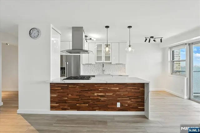 $368,000 | 6600 JFK Boulevard East, Unit 15B, West New York, NJ 07093