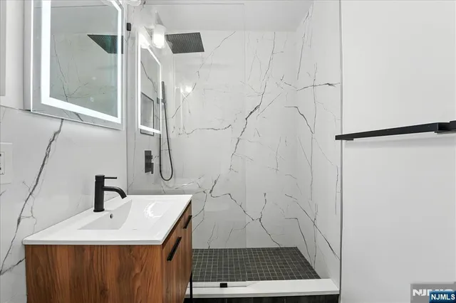 $368,000 | 6600 JFK Boulevard East, Unit 15B, West New York, NJ 07093