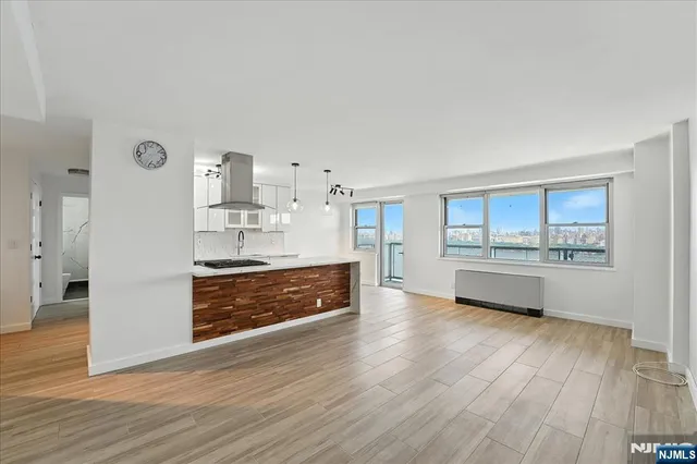 $368,000 | 6600 JFK Boulevard East, Unit 15B, West New York, NJ 07093