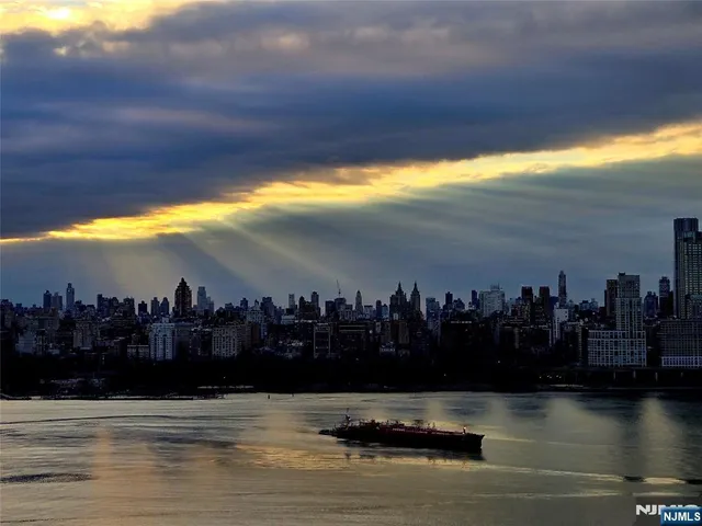 $368,000 | 6600 JFK Boulevard East, Unit 15B, West New York, NJ 07093