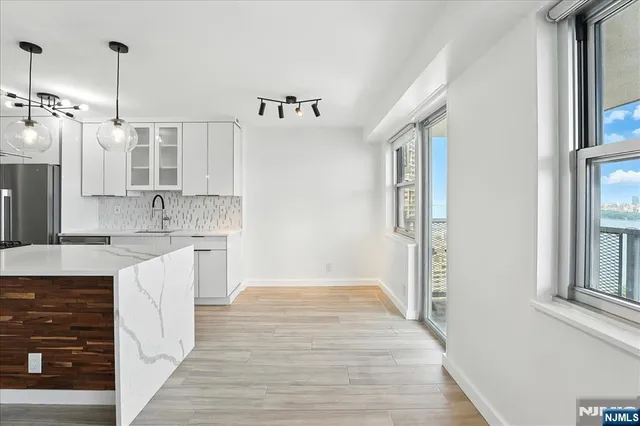 $368,000 | 6600 JFK Boulevard East, Unit 15B, West New York, NJ 07093