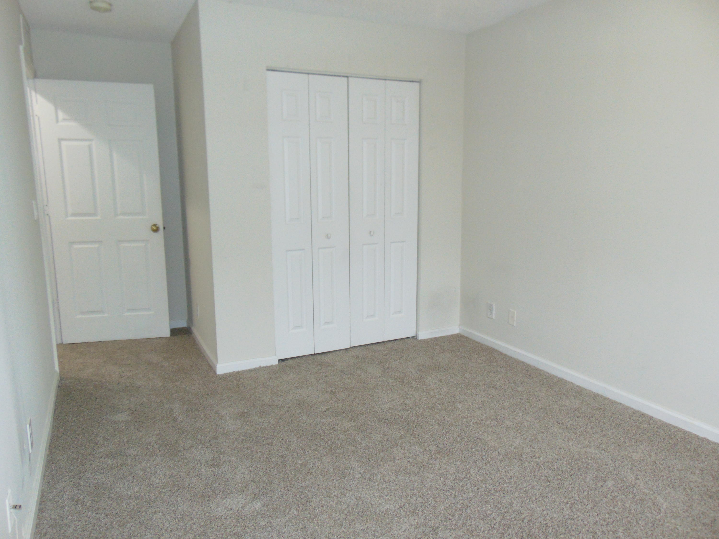 1060 Imperial Lake Road, Unit 360 West Palm Beach, FL 33413 - Photo 18 of 33 imperialguestbed1