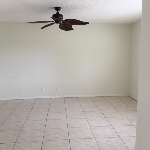 1060 Imperial Lake Road, Unit 360 West Palm Beach, FL 33413 - Photo 4 of 33 Imperial living