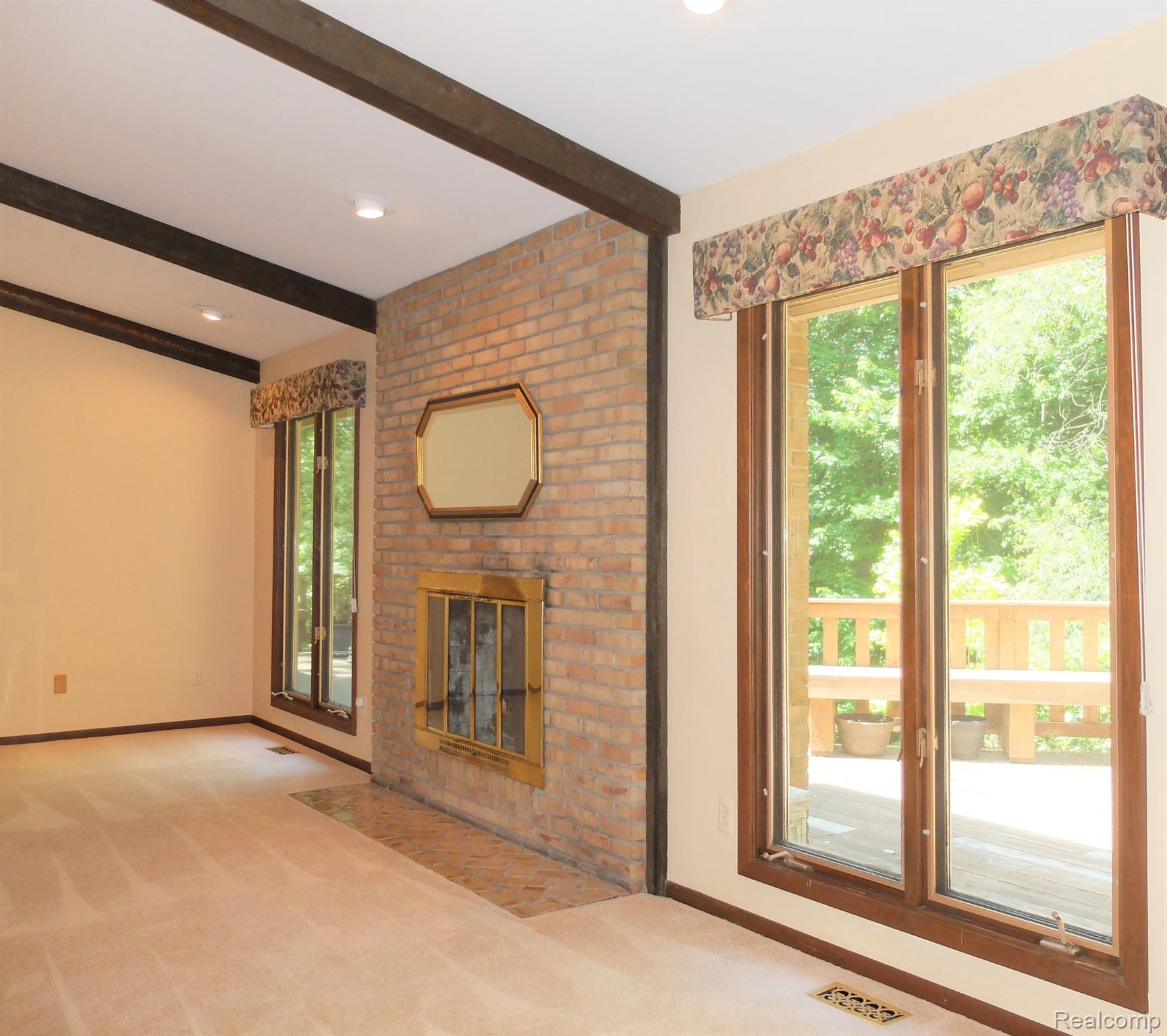 8283 Deerwood Road Clarkston, MI 48348 - Photo 13 of 41 Gallery Image 13