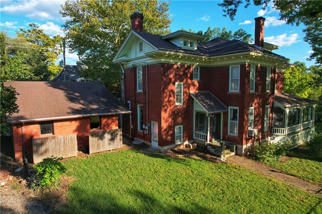 400 North 3rd Street Atchison, KS 66002 - Photo 5 of 94