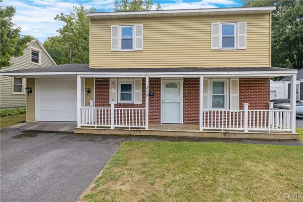 $225,000 | 219 Millen Drive, Clay, NY 13212