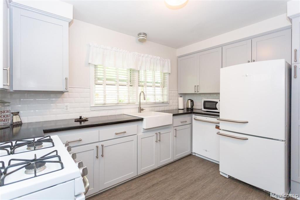 3539 Kenmore Road Berkley, MI 48072 - Photo 27 of 50
