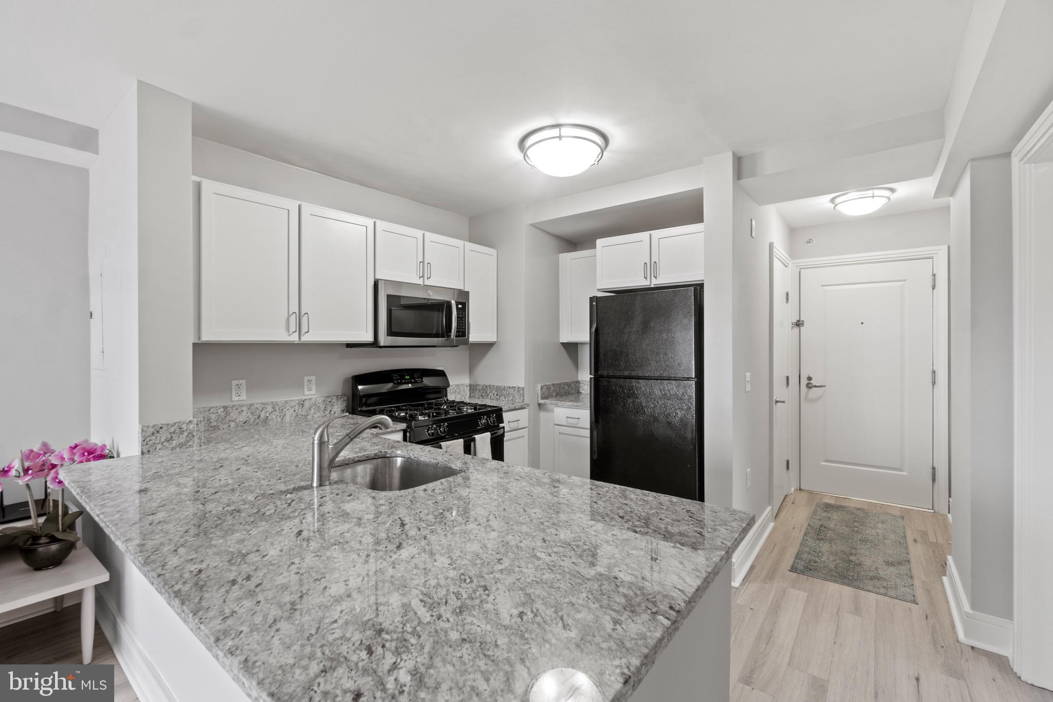 800 4th Street Southwest, Unit N612 Washington, DC 20024 - Photo 8 of 27