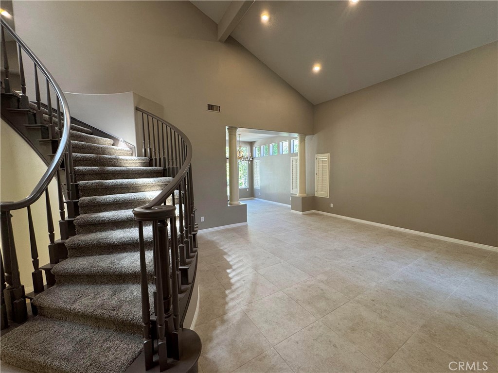 27346 Blueridge Drive Valencia, CA 91354 - Photo 5 of 44 a view of entryway and hall
