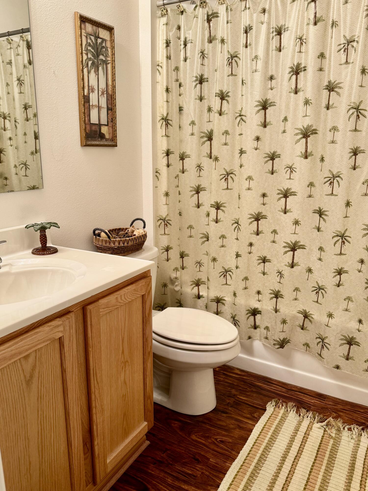 527 Southeast 38th Avenue Okeechobee, FL 34974 - Photo 17 of 30 a bathroom with a sink and a toilet