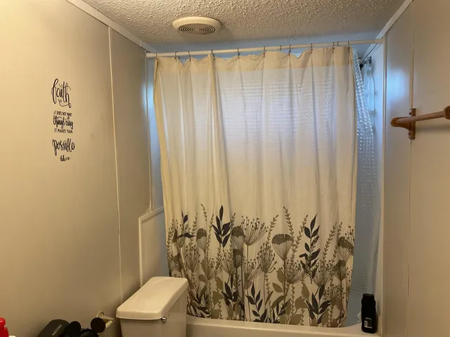 $127,900 | 2493 4th Avenue, Alford, FL 32420