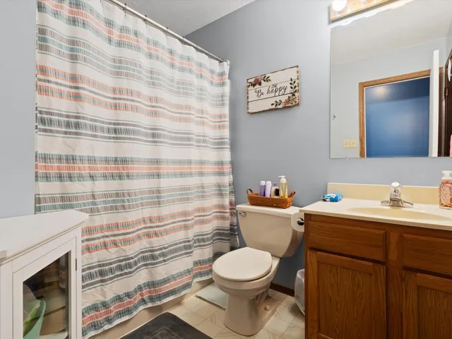 $324,900 | 1198 Csokasy Lane, Hobart, IN 46342