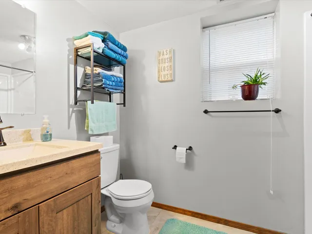 $324,900 | 1198 Csokasy Lane, Hobart, IN 46342