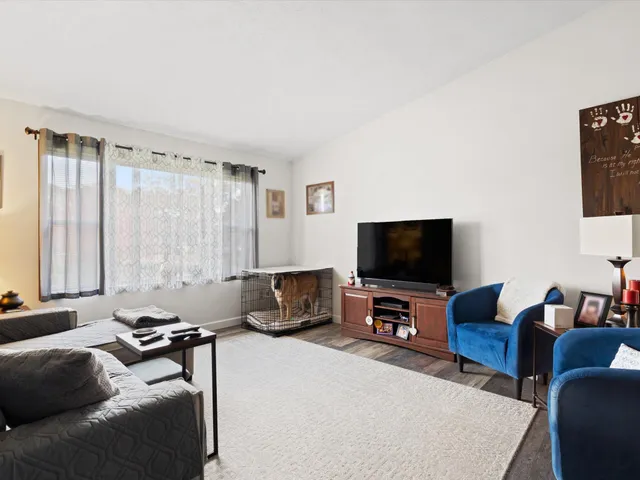 $324,900 | 1198 Csokasy Lane, Hobart, IN 46342