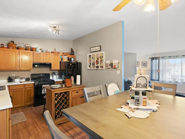 $324,900 | 1198 Csokasy Lane, Hobart, IN 46342