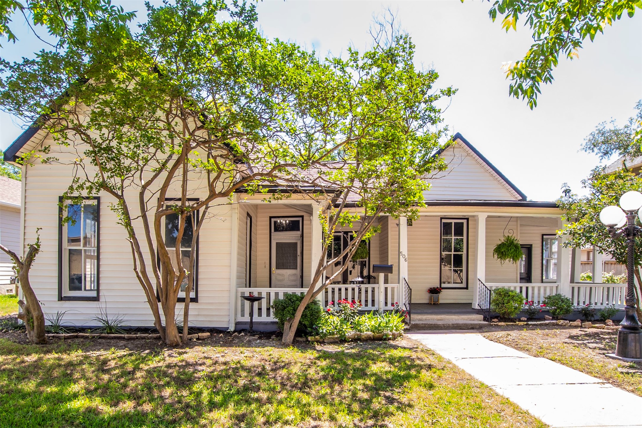 506 Porter Street Taylor, TX 76574 - Photo 1 of 1