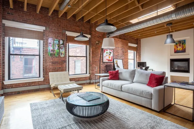 $4,500 | 111 Beach Street, Unit 5C, Boston, MA 02111