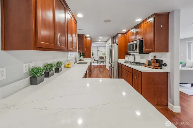 $1,424,050 | 1136 205th Avenue Northeast, Sammamish, WA 98074