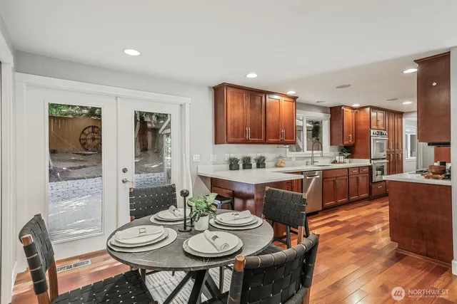 $1,424,050 | 1136 205th Avenue Northeast, Sammamish, WA 98074