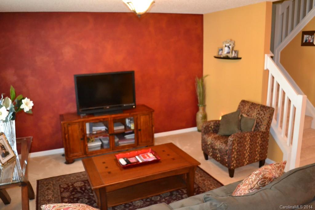 8210 Rudolph Road, Unit 3210 Charlotte, NC 28216 - Photo 11 of 20 Gallery Image 11