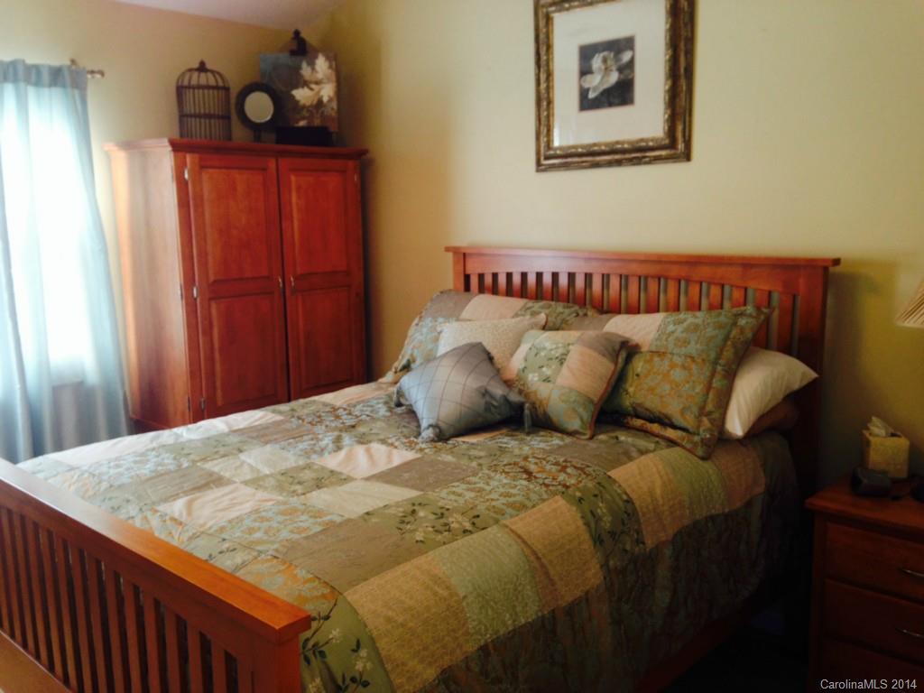 8210 Rudolph Road, Unit 3210 Charlotte, NC 28216 - Photo 18 of 20 Gallery Image 18