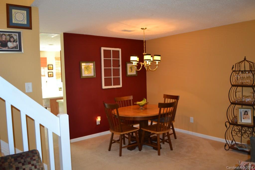 8210 Rudolph Road, Unit 3210 Charlotte, NC 28216 - Photo 8 of 20 Gallery Image 8