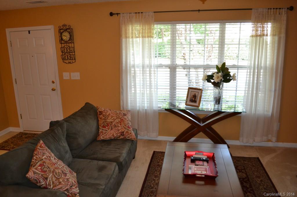 8210 Rudolph Road, Unit 3210 Charlotte, NC 28216 - Photo 10 of 20 Gallery Image 10