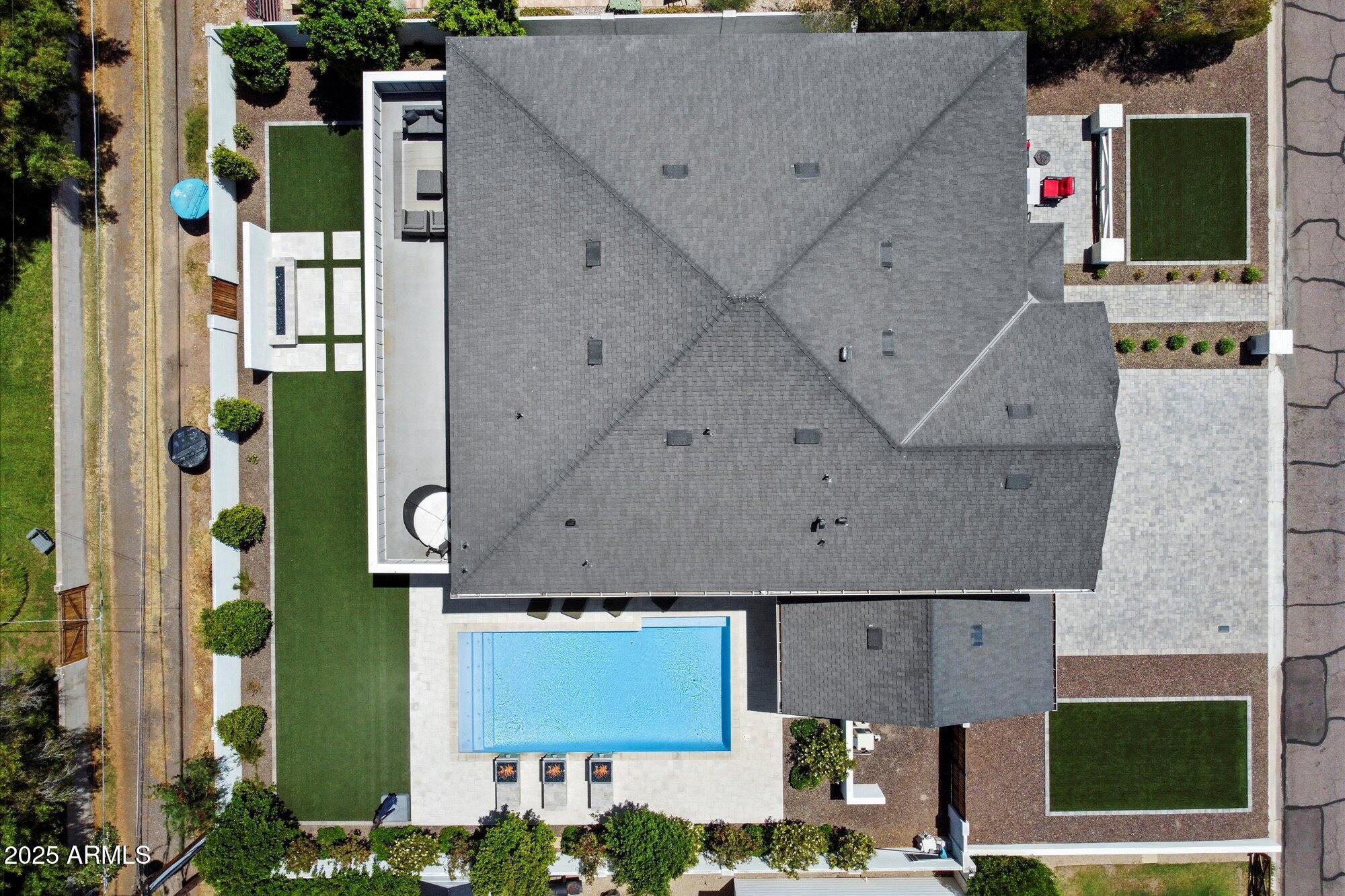 3810 East Devonshire Avenue Phoenix, AZ 85018 - Photo 34 of 34 an aerial view of multiple houses with street