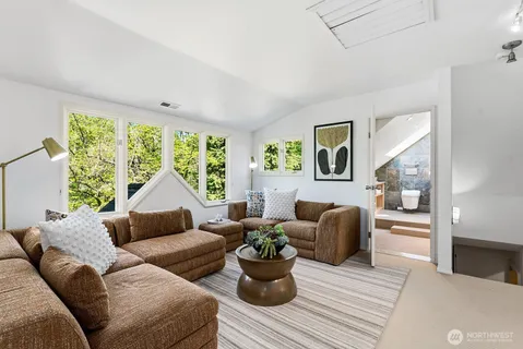 $1,495,000 | 2514 Lake Park Drive South, Seattle, WA 98144