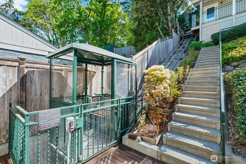 $1,495,000 | 2514 Lake Park Drive South, Seattle, WA 98144